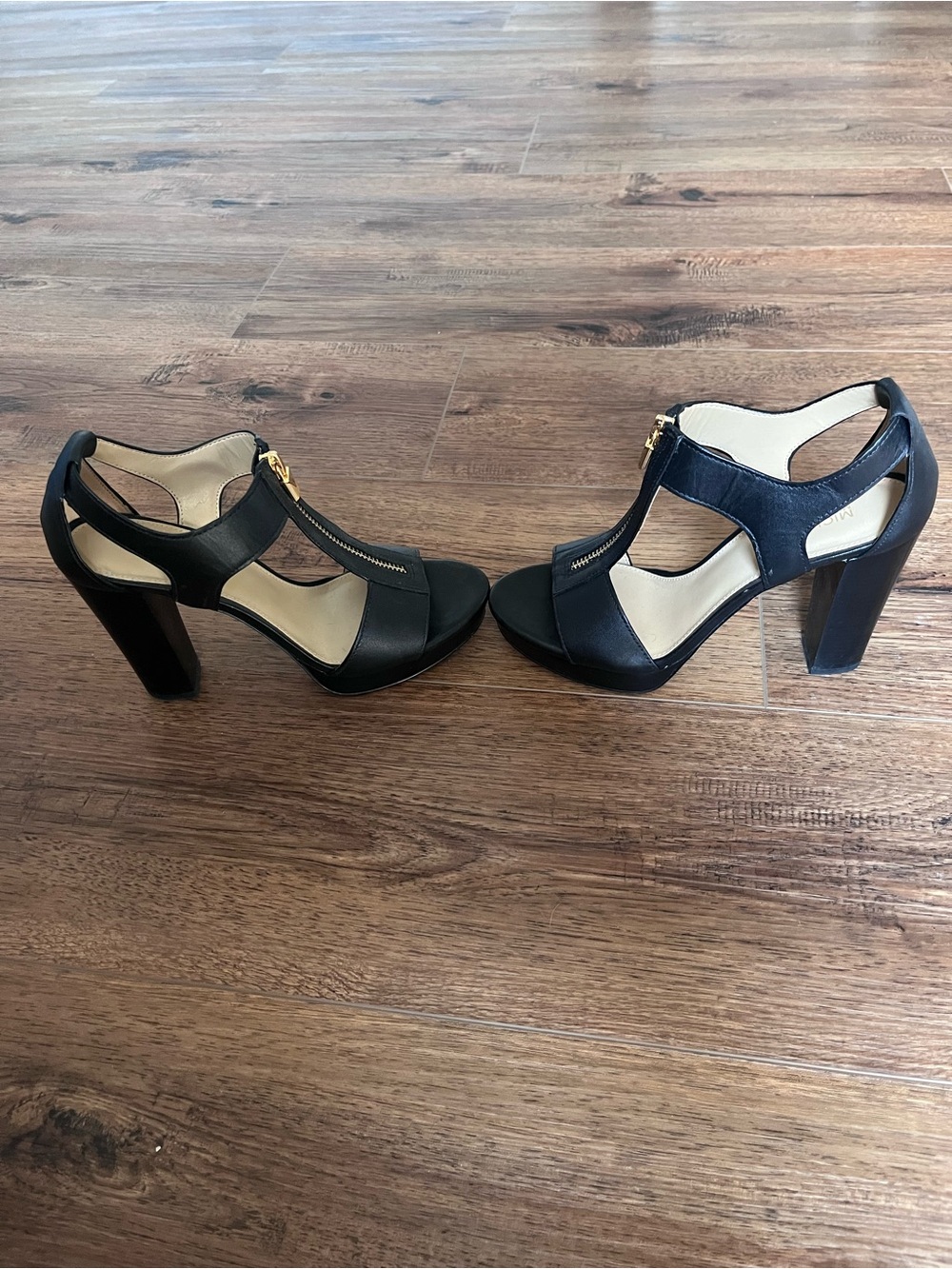 MICHAEL Michael Kors Black Leather T‑Strap Sandals with Gold Zip Accent - Picture 3 of 5